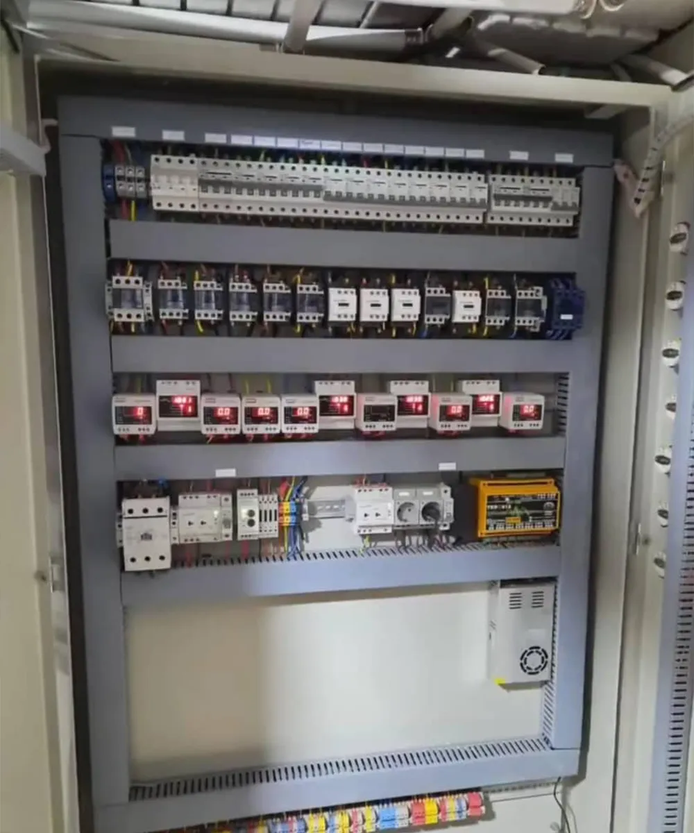 10 تابلو برق موتورخانه استخر